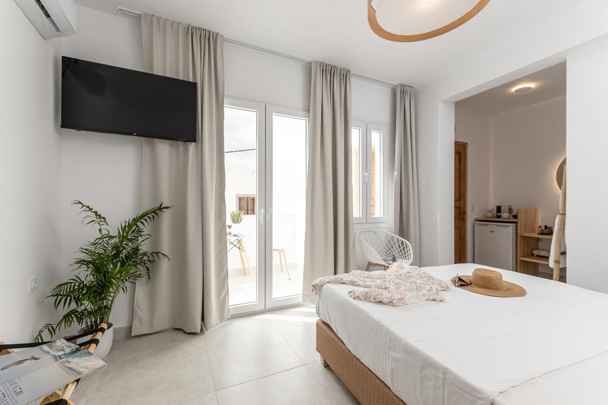 Golden Bird'S Aparthotel Naxos City ภายนอก รูปภาพ