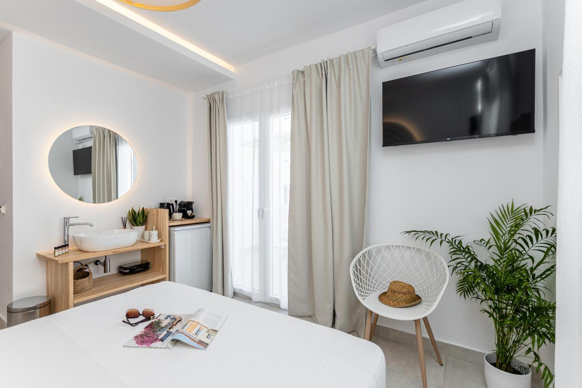 Golden Bird'S Aparthotel Naxos City ภายนอก รูปภาพ