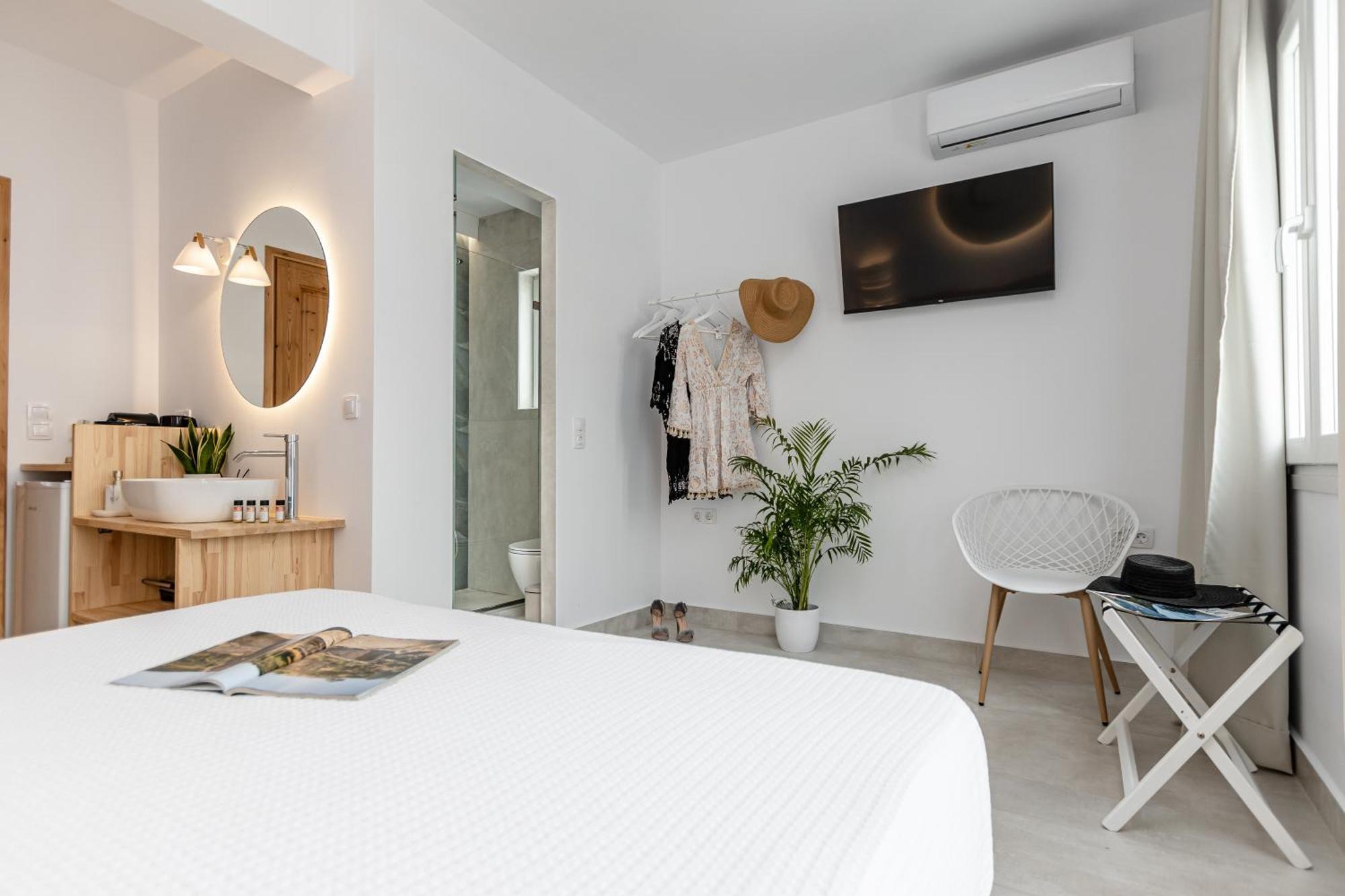Golden Bird'S Aparthotel Naxos City ภายนอก รูปภาพ