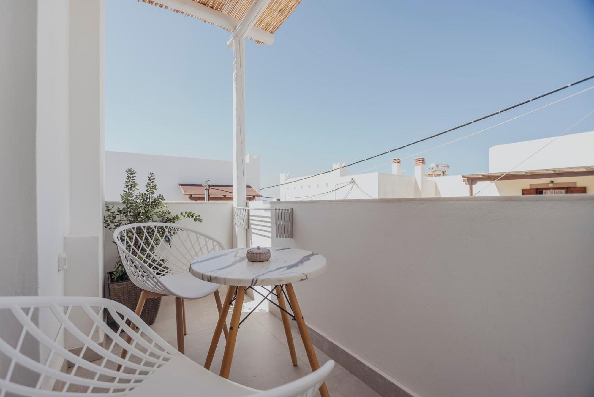 Golden Bird'S Aparthotel Naxos City ภายนอก รูปภาพ