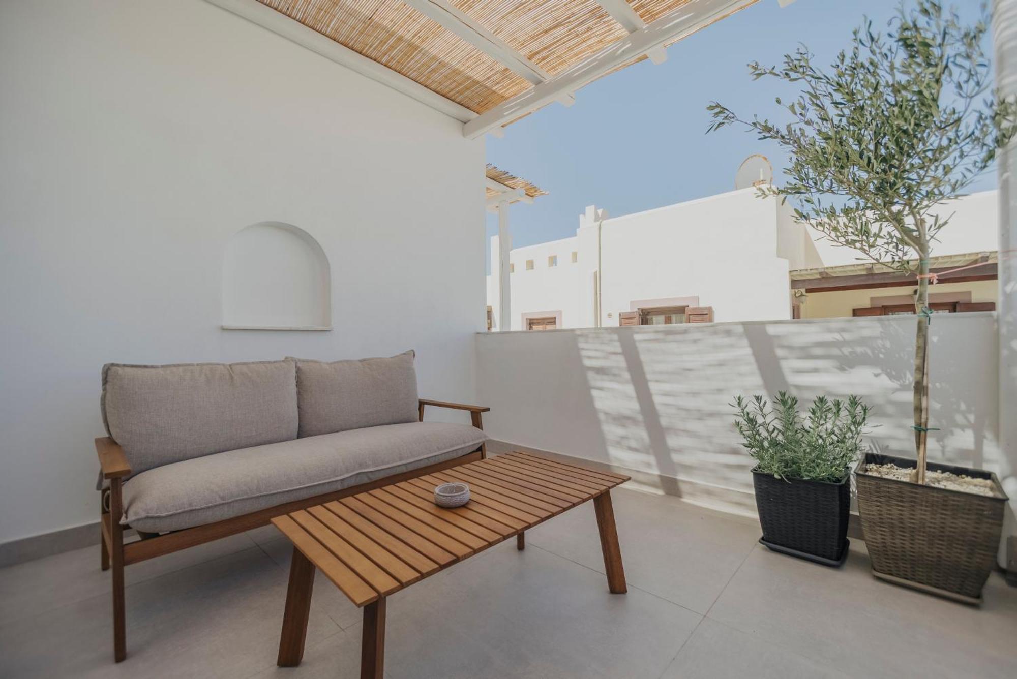 Golden Bird'S Aparthotel Naxos City ภายนอก รูปภาพ