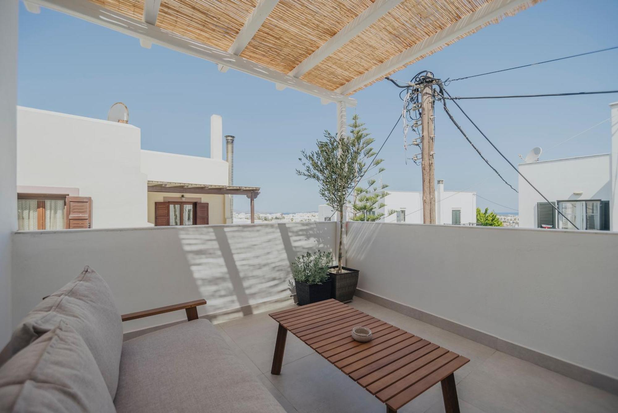 Golden Bird'S Aparthotel Naxos City ภายนอก รูปภาพ